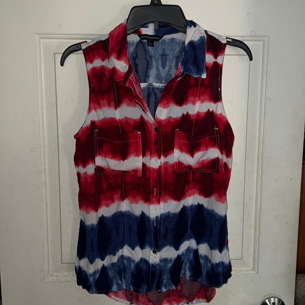 Button Down Tank